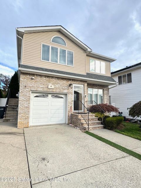 Photo of 19 Lynbrook Court #1st Floor, Staten Island, NY 10309 (MLS # 2506594)