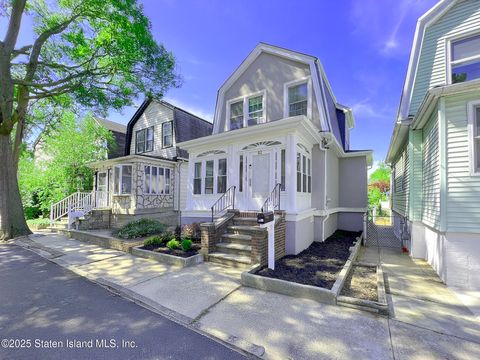 Photo of 82 Sheridan Avenue, Staten Island, NY 10305 (MLS # 2502767)