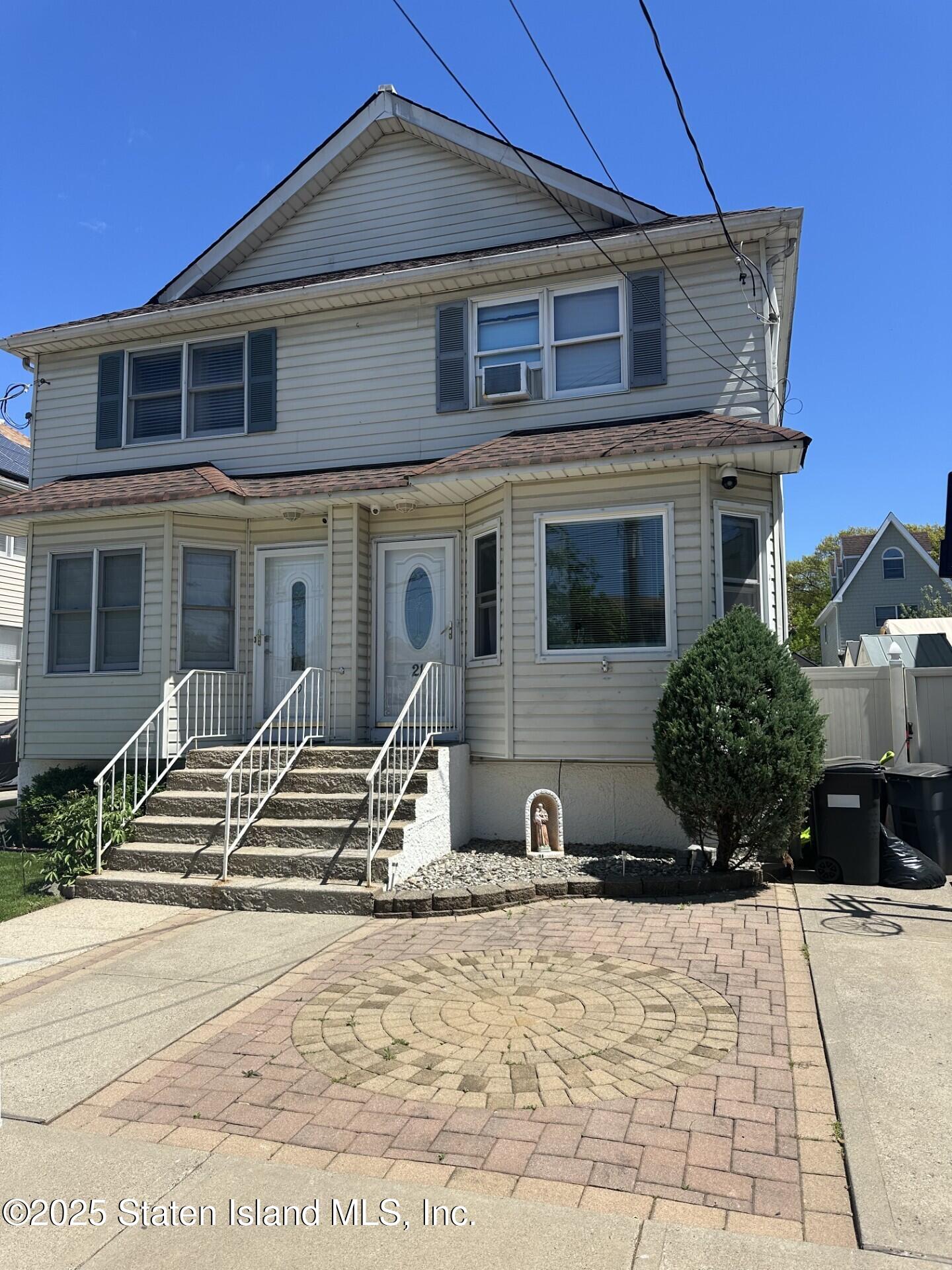 21 Dryden Court, Staten Island, New York image 1