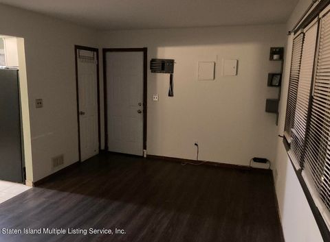 Photo of 161 Marisa Circle #1, Staten Island, NY 10309 (MLS # 1158896)