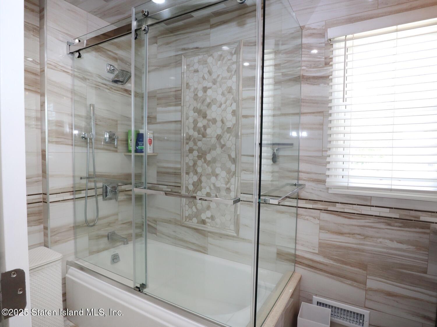 4581 Hylan Boulevard, Staten Island, New York image 14