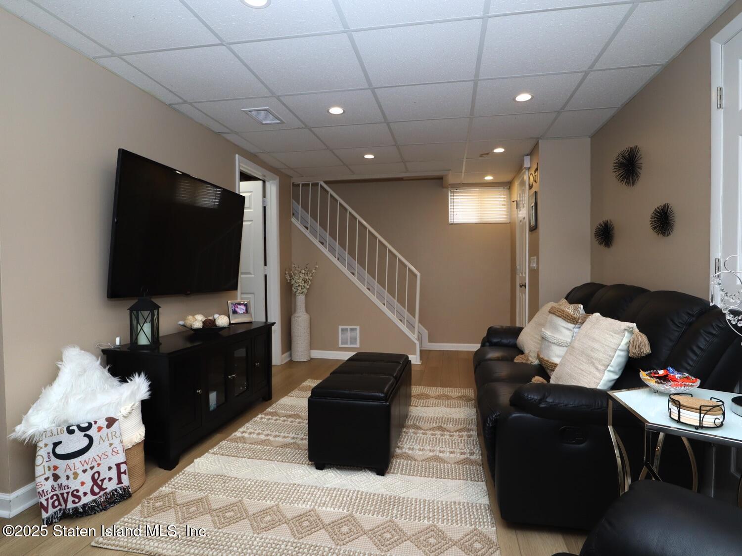 4581 Hylan Boulevard, Staten Island, New York image 25