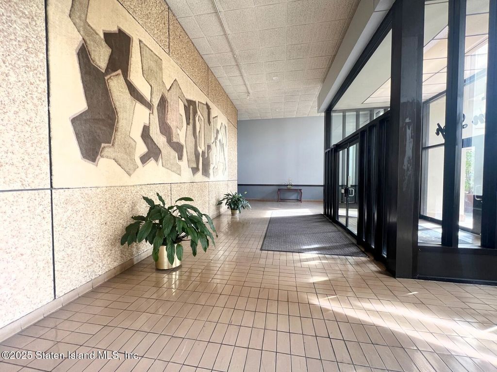 Photo of 11 Windham Loop #1nn, Staten Island, NY 10314 (MLS # 2506502)