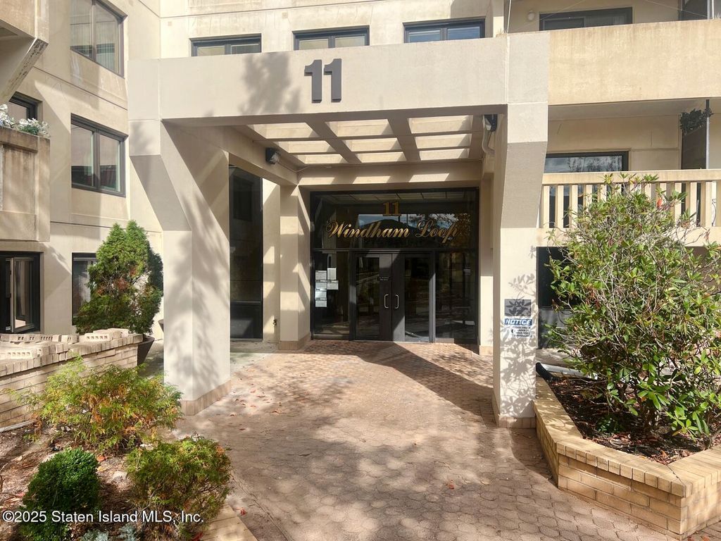 Photo of 11 Windham Loop #1nn, Staten Island, NY 10314 (MLS # 2506502)