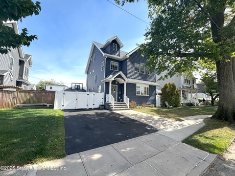 Photo of 199 Willowbrook Road, Staten Island, NY 10302 (MLS # 2505833)