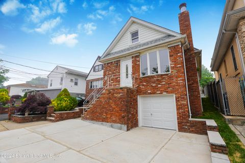 Photo of 19 Russell Street, Staten Island, NY 10308 (MLS # 2403203)