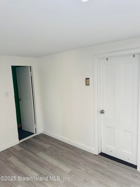 Photo of 113 Van Pelt Avenue, Staten Island, NY 10303 (MLS # 2506201)
