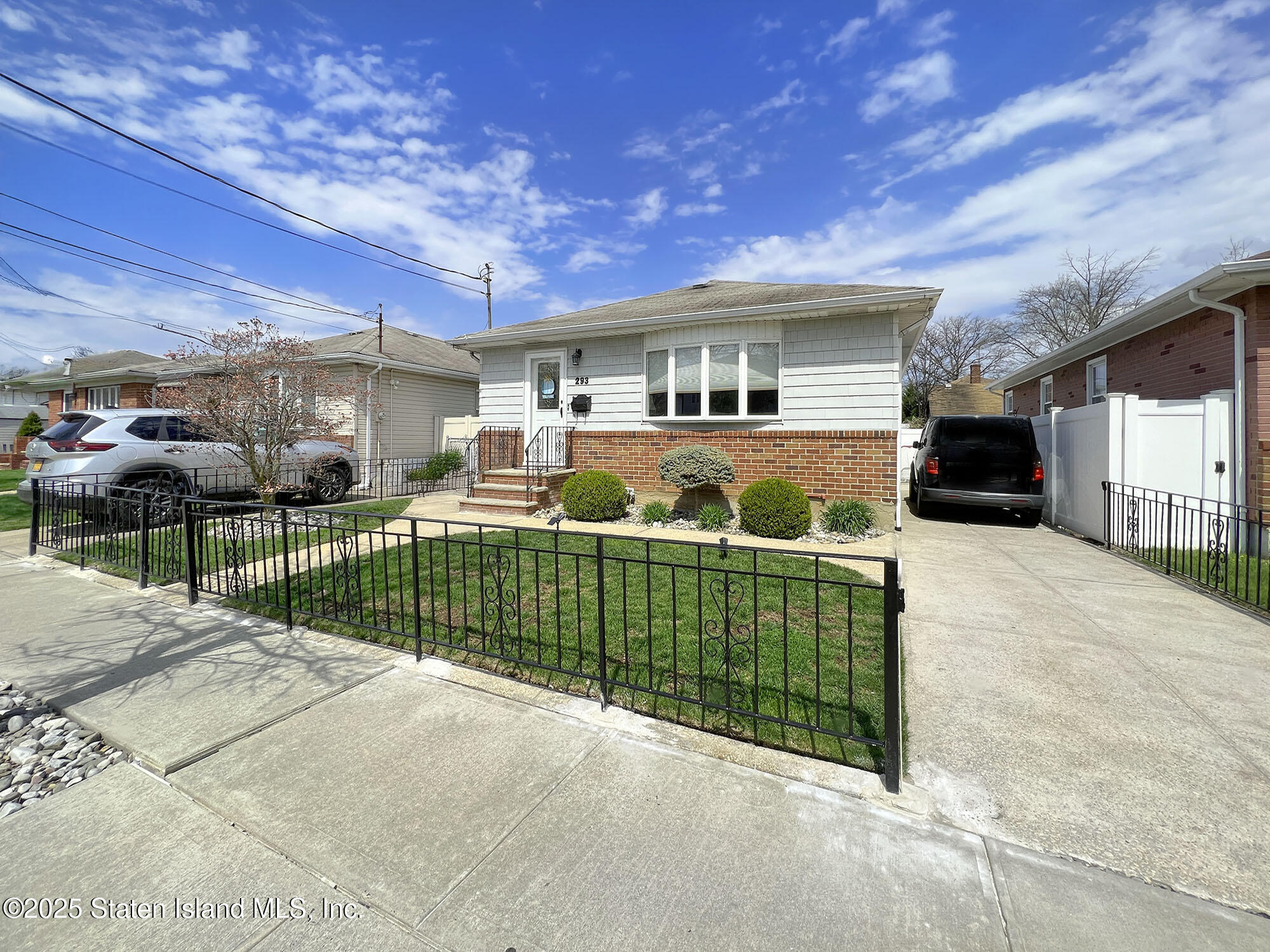 293 Chesterton Avenue, Staten Island, New York image 3