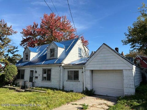Photo of 135 Todt Hill Road, Staten Island, NY 10314 (MLS # 2605965)