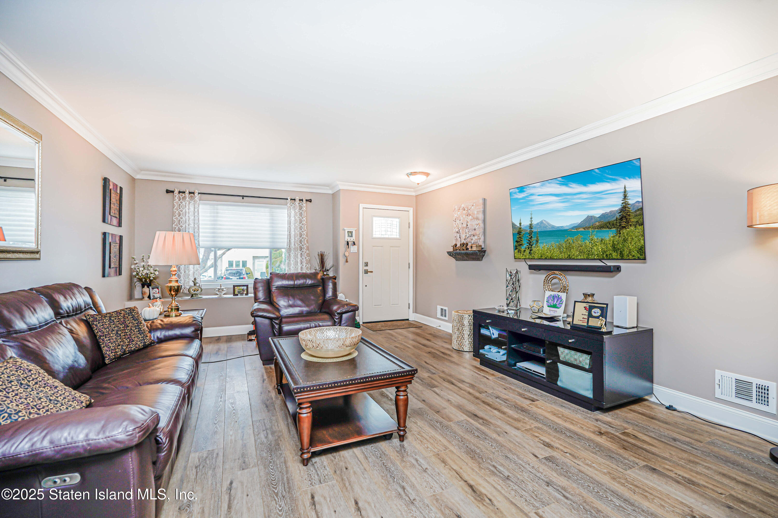 276 Lander Avenue, Staten Island, New York image 5