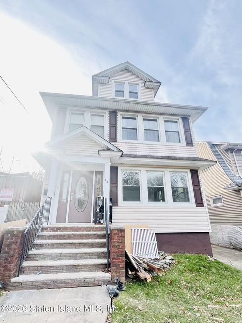 Photo of 14 Joan Place, Staten Island, NY 10314 (MLS # 2600642)