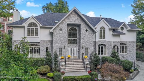 Photo of 55 Whitlock Avenue, Staten Island, NY 10304 (MLS # 2505688)