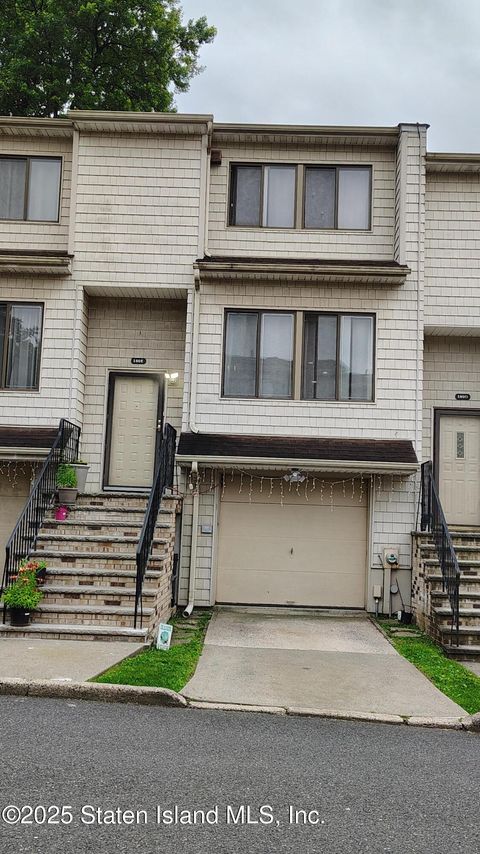 Photo of 180 Dinsmore Street #E, Staten Island, NY 10314 (MLS # 2503731)