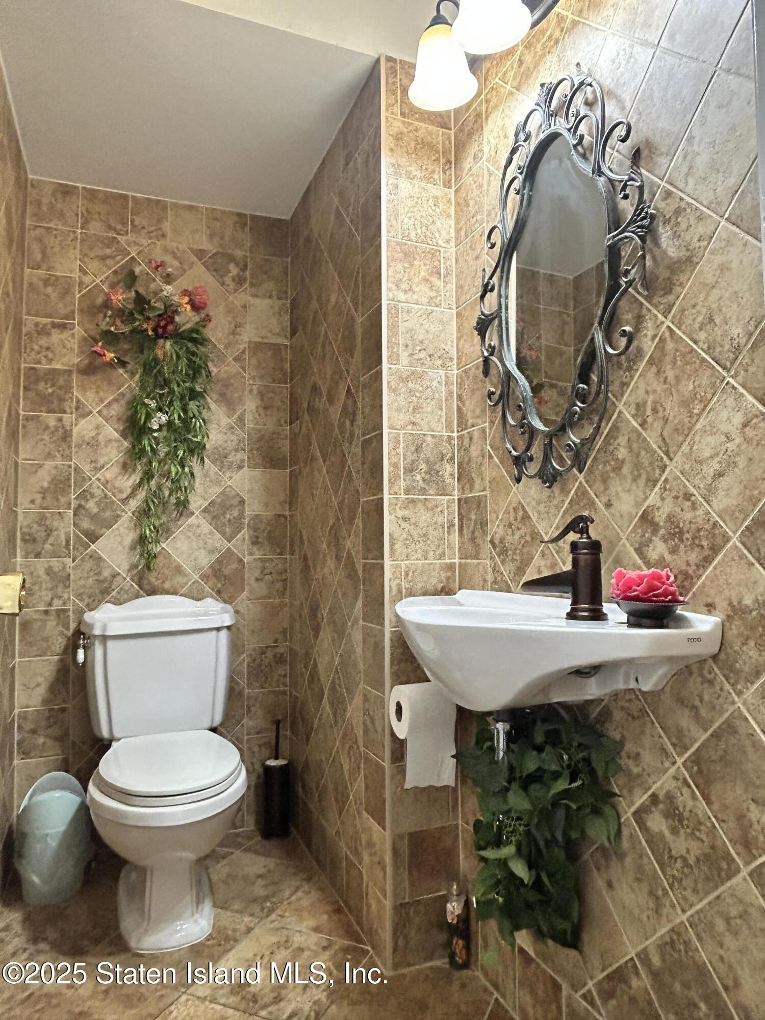 25 Pearsall Street, Staten Island, New York image 7