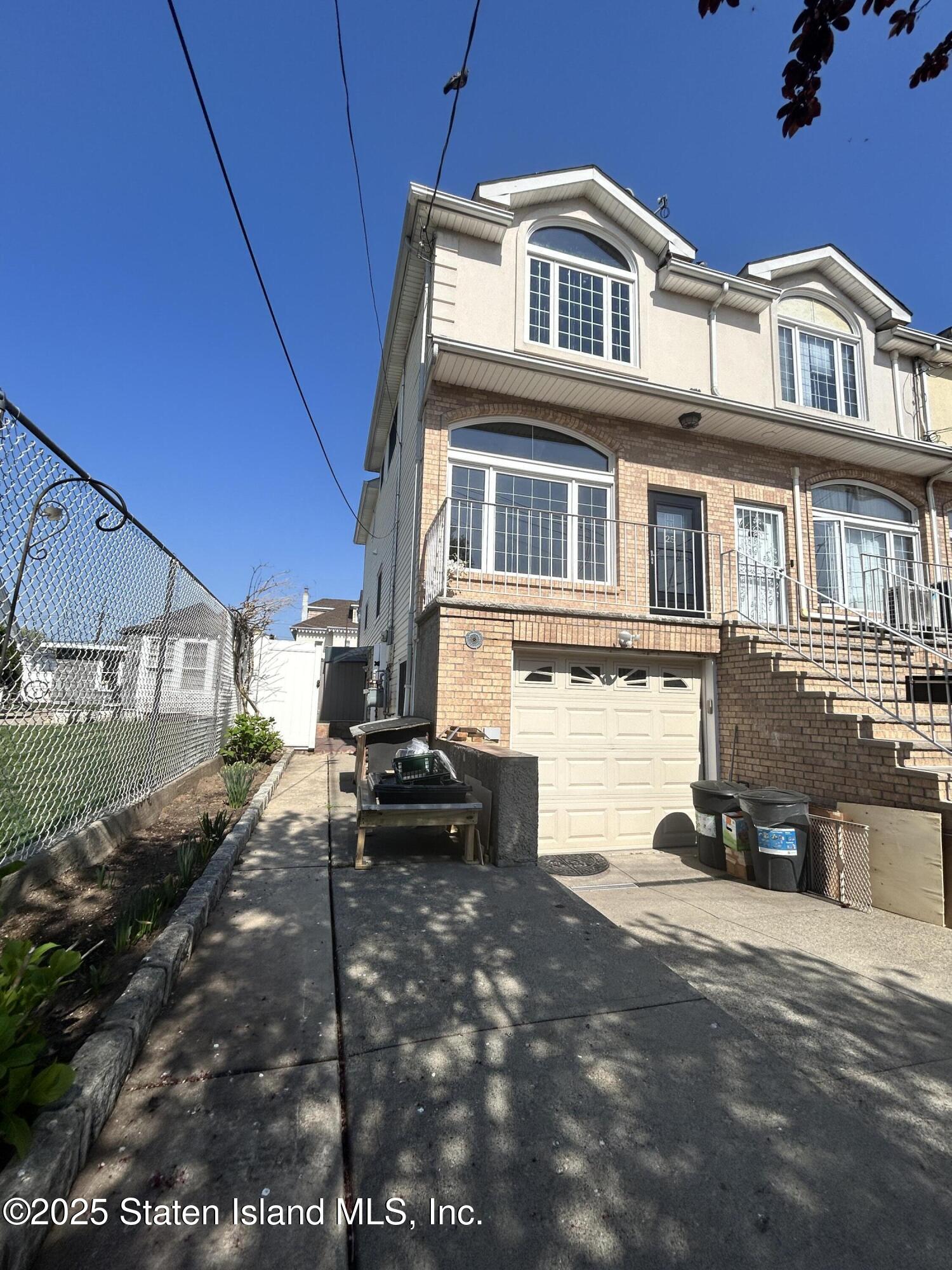 25 Pearsall Street, Staten Island, New York image 1
