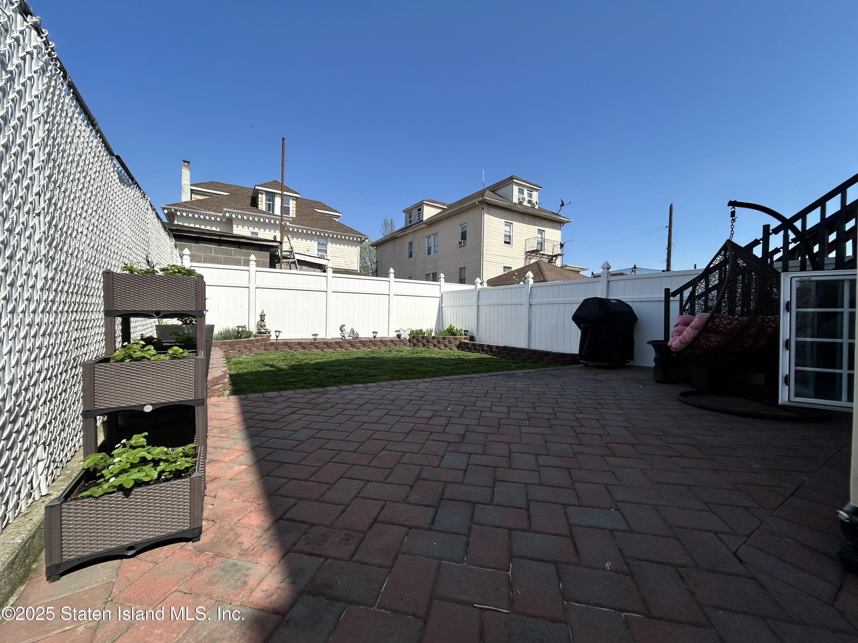 25 Pearsall Street, Staten Island, New York image 21