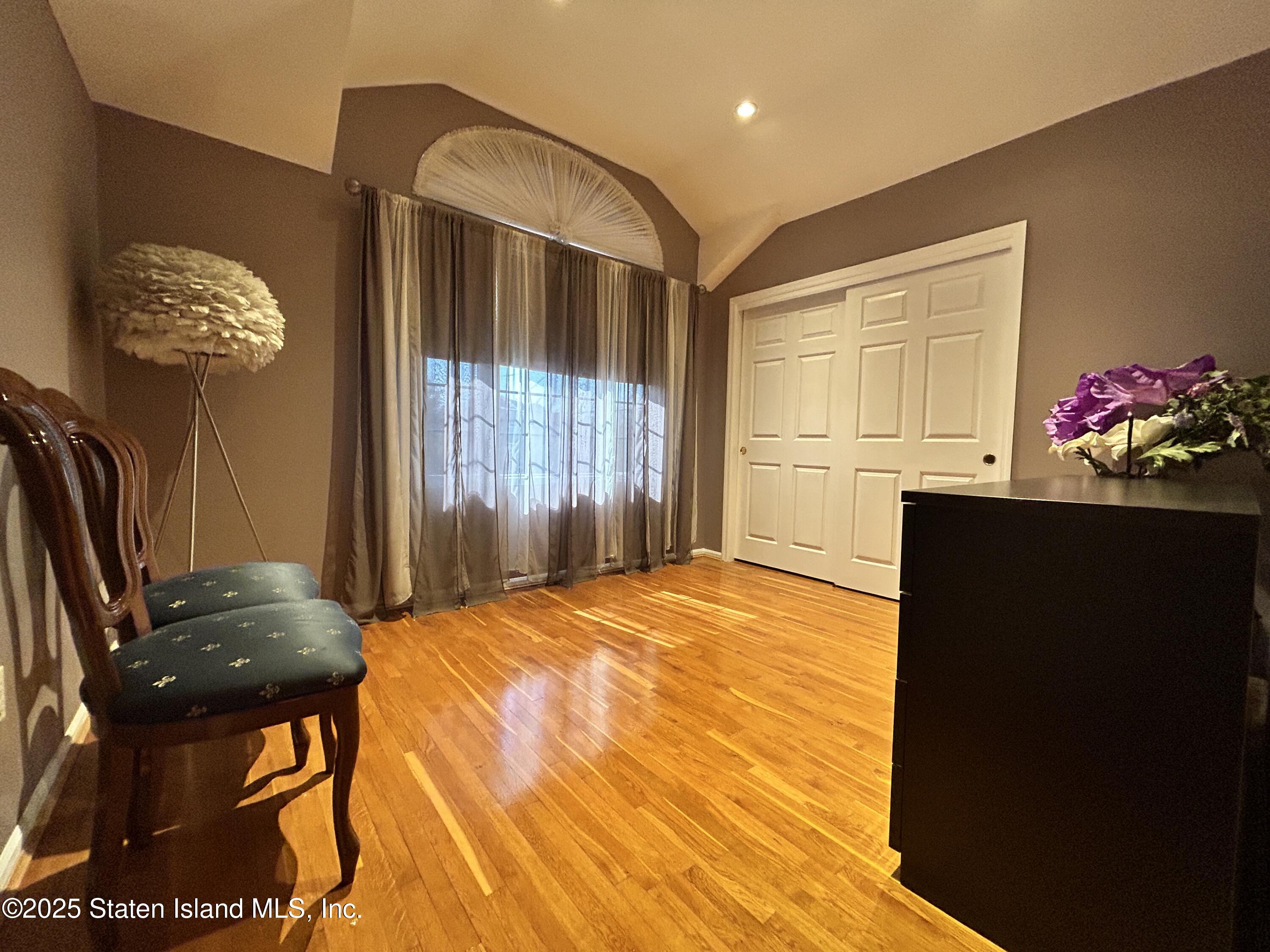 25 Pearsall Street, Staten Island, New York image 16