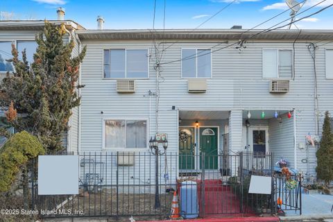 Photo of 29 Clark Lane #A, Staten Island, NY 10304 (MLS # 2401491)