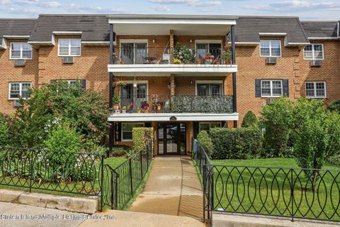 Photo of 424 Maryland Avenue #3d, Staten Island, NY 10305 (MLS # 1159711)