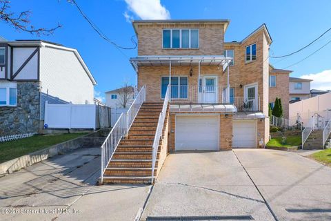 Photo of 96 Brandis Avenue, Staten Island, NY 10312 (MLS # 2601414)