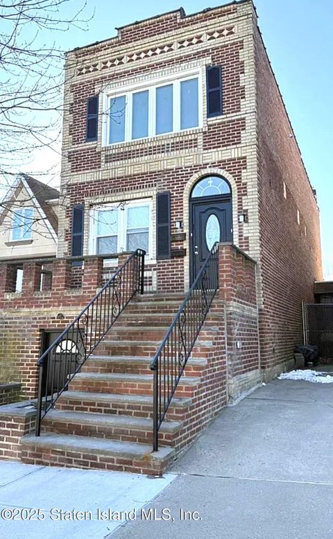 Photo of 28 Jackson Avenue #1, Staten Island, NY 10305 (MLS # 2501834)