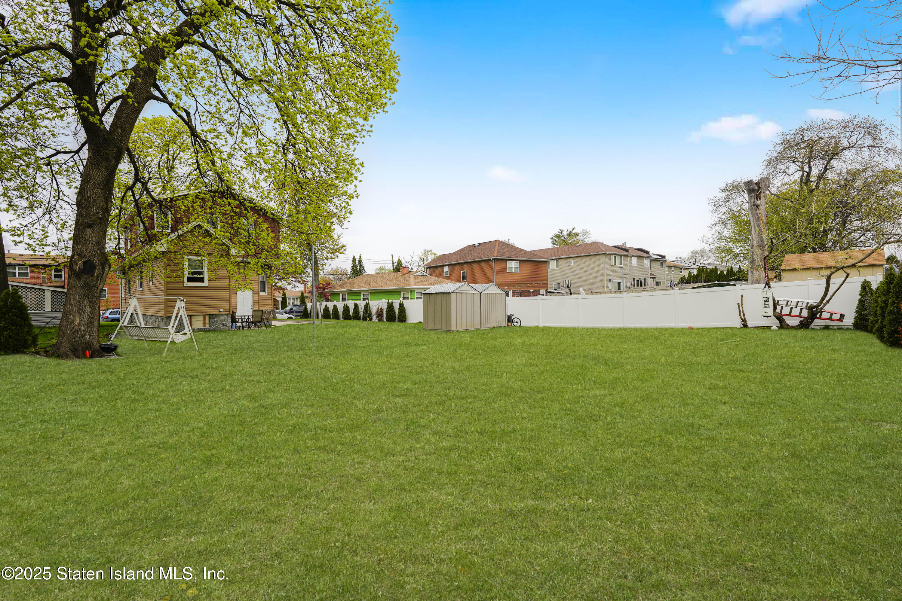 99 Llewellyn Place, Staten Island, New York image 2