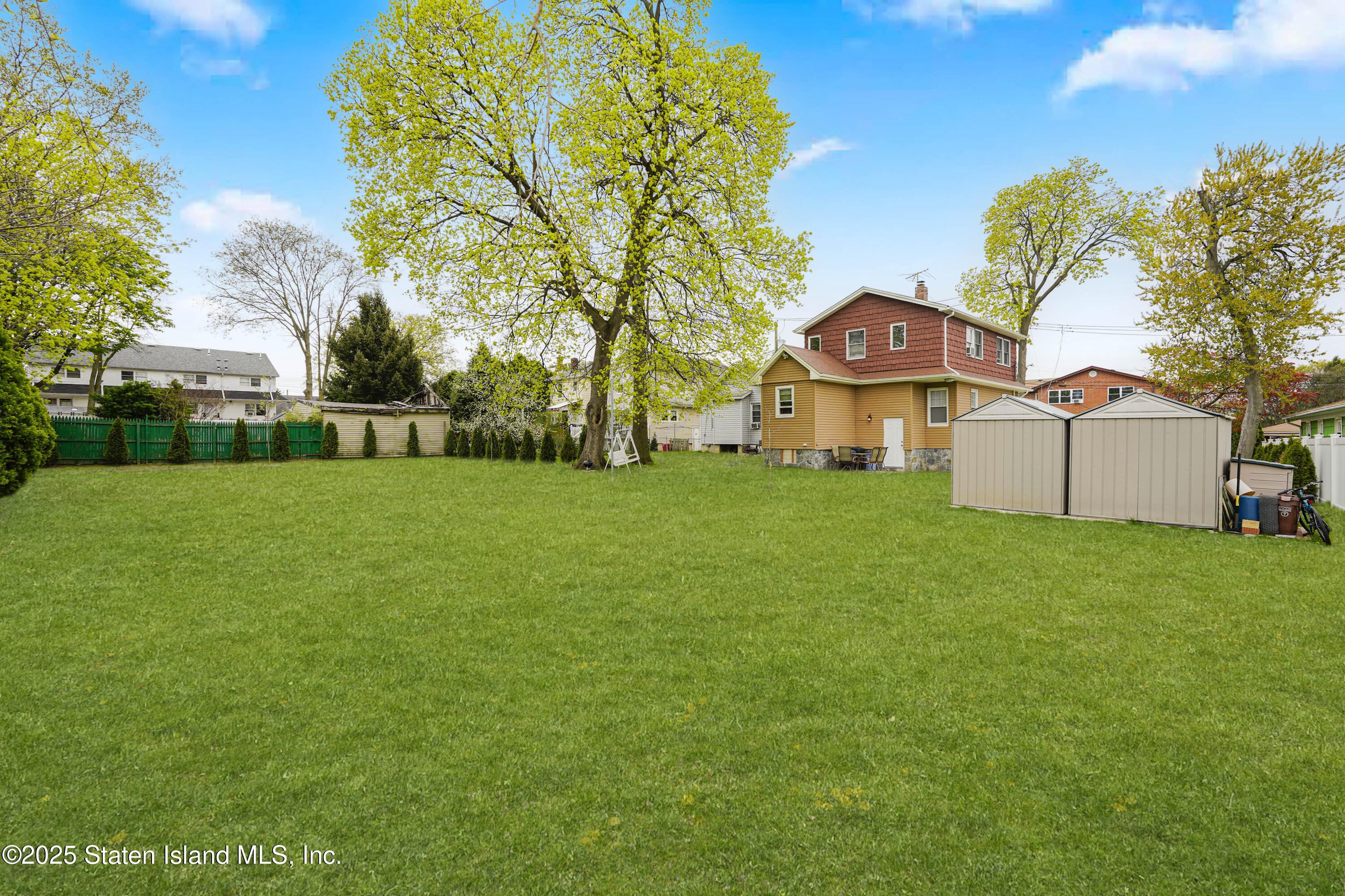 99 Llewellyn Place, Staten Island, New York image 3