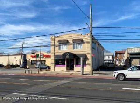 Photo of 2205 Hylan Boulevard, Staten Island, NY 10306 (MLS # 2405400)