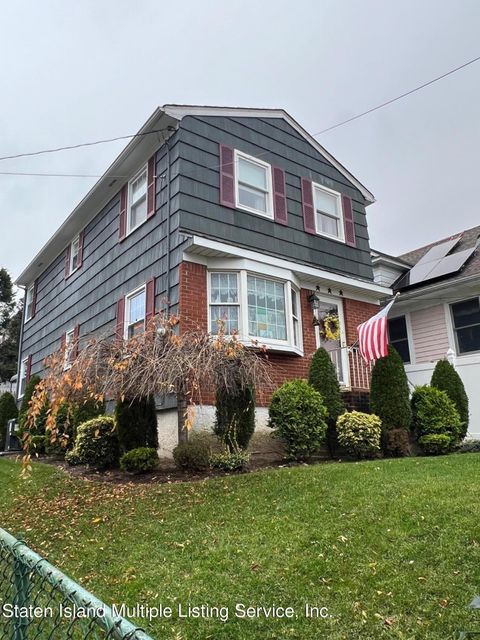 Photo of 206 Watchogue Road, Staten Island, NY 10314 (MLS # 1165598)