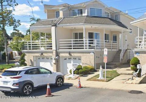 Photo of 125 Mansion Avenue, Staten Island, NY 10308 (MLS # 2601851)