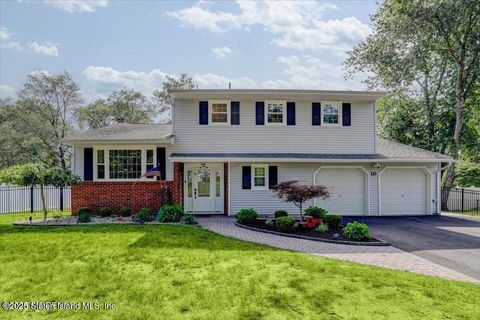 Photo of 10 Arbach Lane, Manalapan, NJ 07726 (MLS # 2504873)