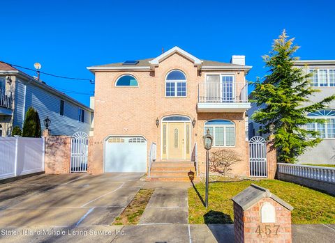 Photo of 457 Brighton Street, Staten Island, NY 10307 (MLS # 1160853)