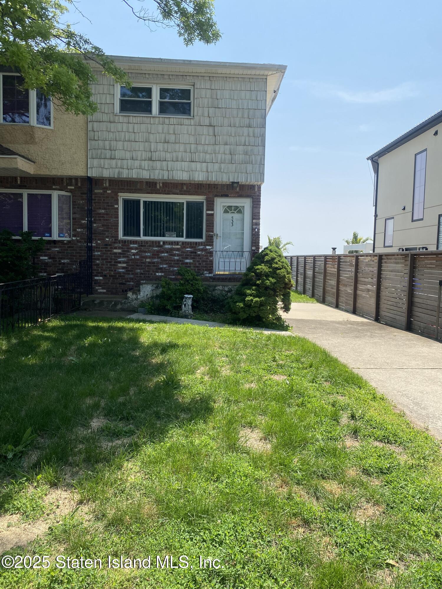 533 Tennyson Drive, Staten Island, New York image 1