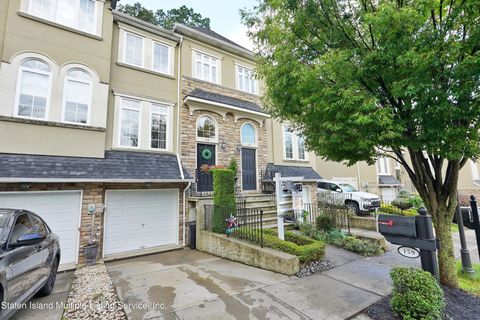 Photo of 159 Presentation Circle, Staten Island, NY 10312 (MLS # 1163690)