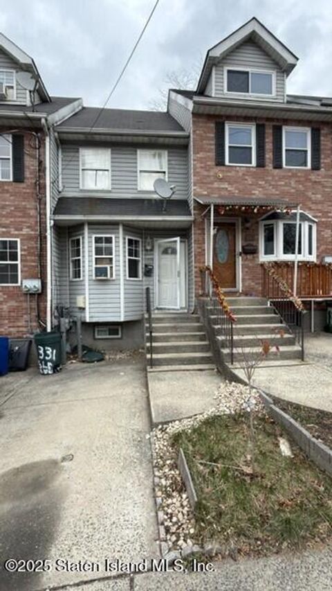 Photo of 331 Glen Avenue, Staten Island, NY 10301 (MLS # 2507136)