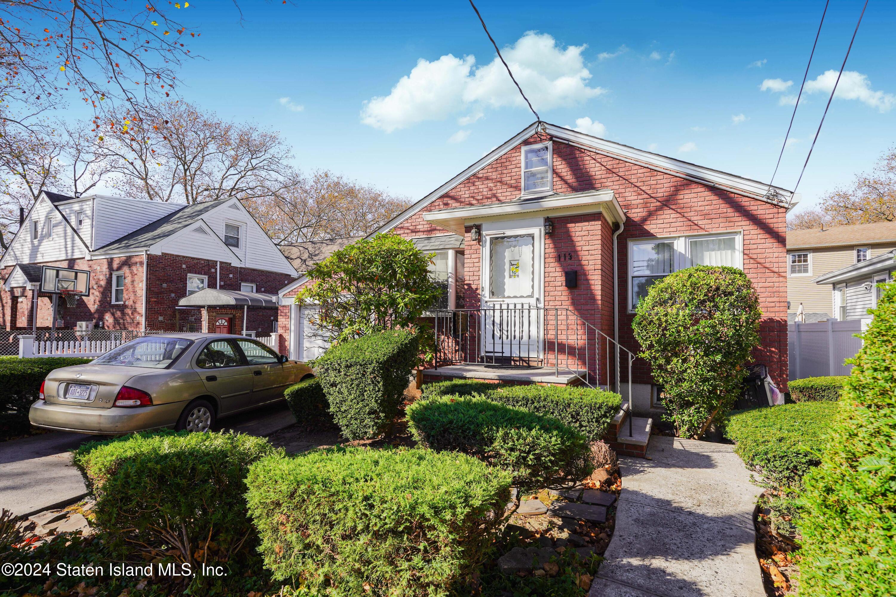 113 Clawson Street, Staten Island, New York image 2