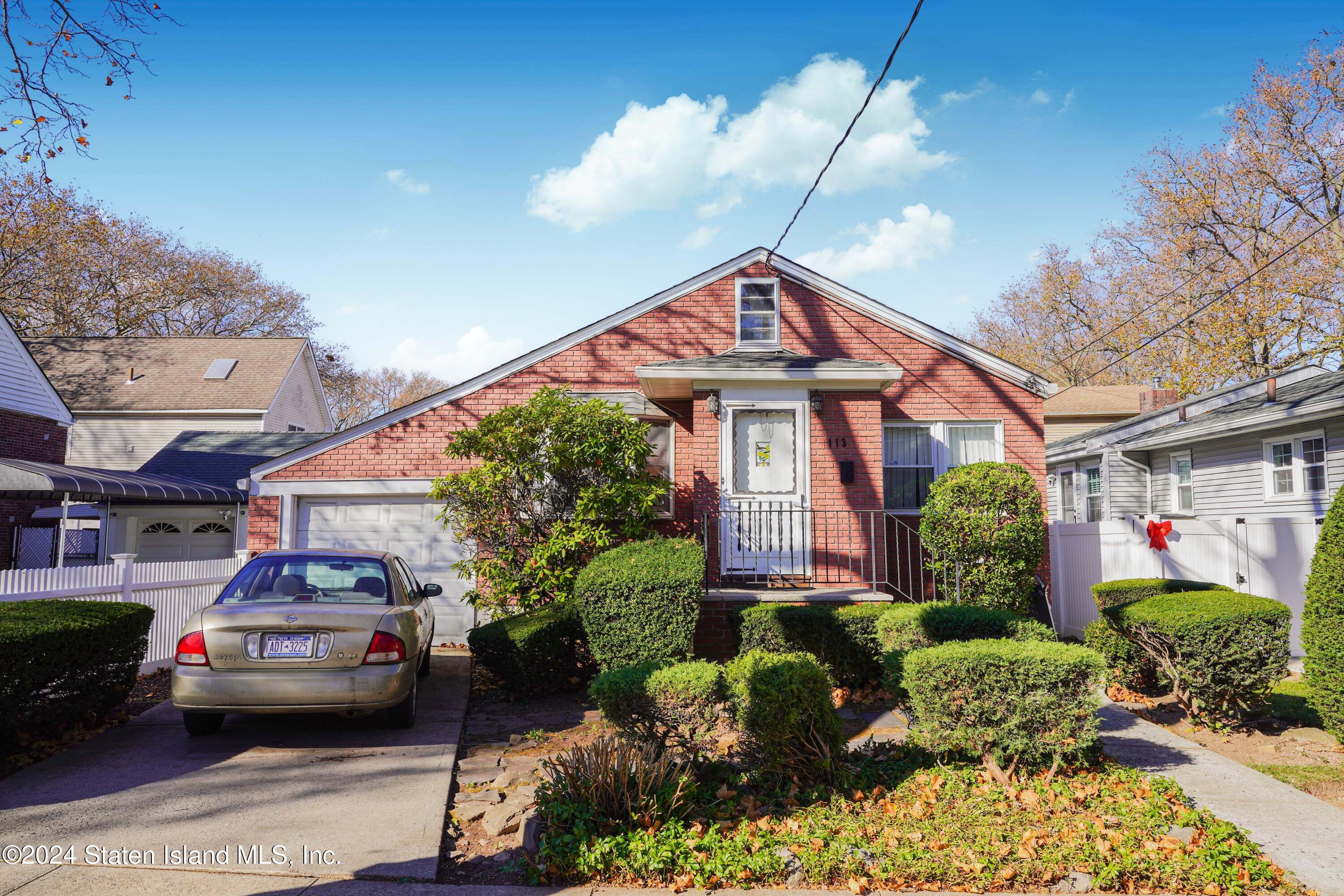 113 Clawson Street, Staten Island, New York image 1