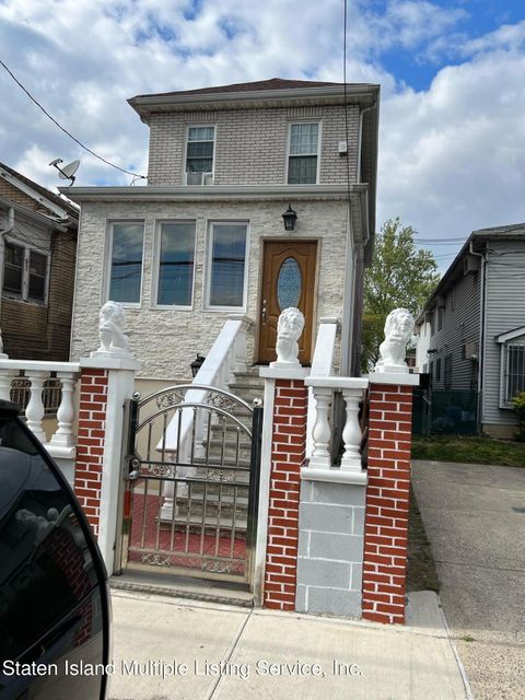 Photo of 79 Davidson Street, Staten Island, NY 10303 (MLS # 1161798)