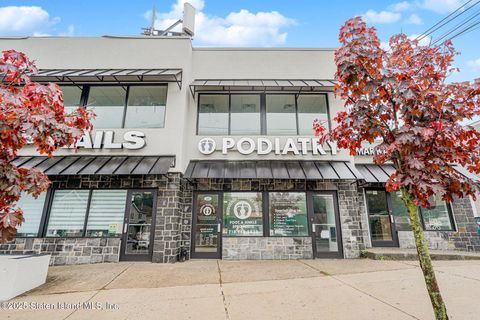 Photo of 62 Seguine Avenue, Staten Island, NY 10309 (MLS # 2502822)