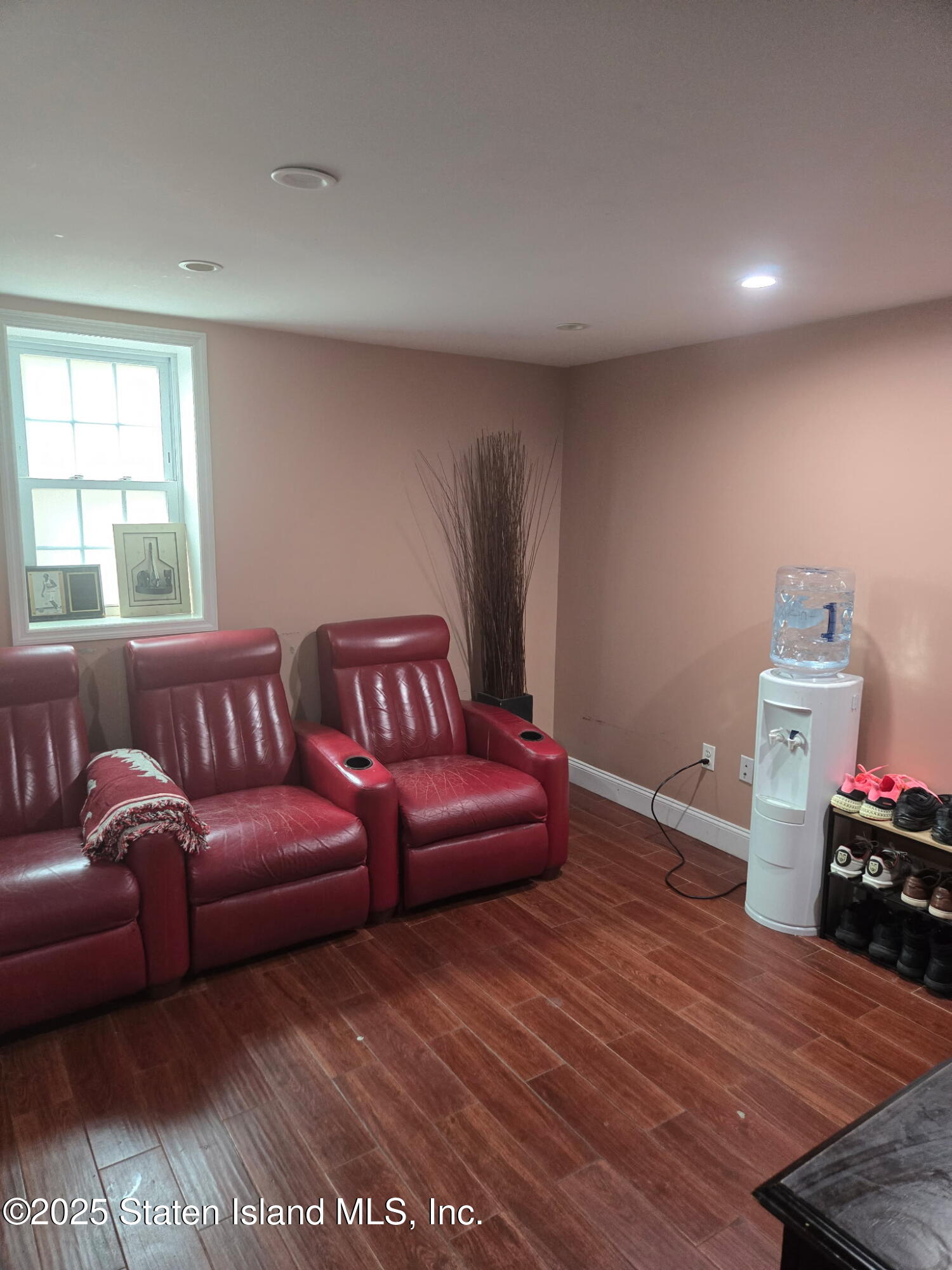 27 Tompkins Circle, Staten Island, New York image 6