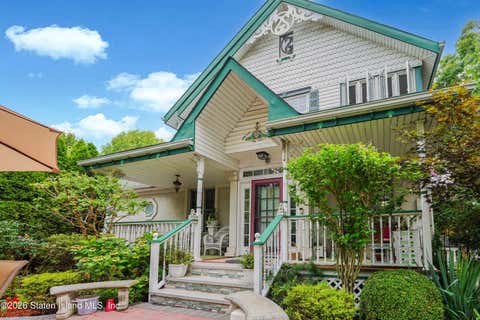 Homes For Sale - 714 Annadale Road<br/> Staten Island, NY 10312