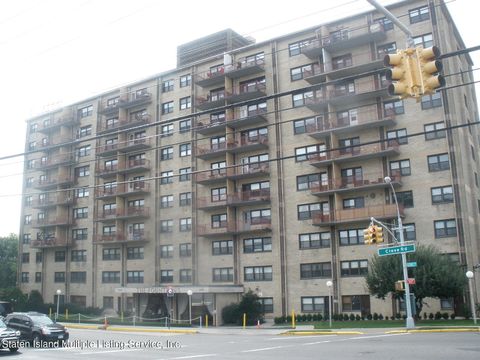 Photo of 1000 Clove Road #9-K, Staten Island, NY 10301 (MLS # 2401855)