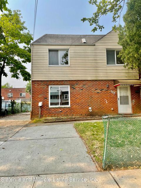 Photo of 112 Jules Drive, Staten Island, NY 10314 (MLS # 1162448)
