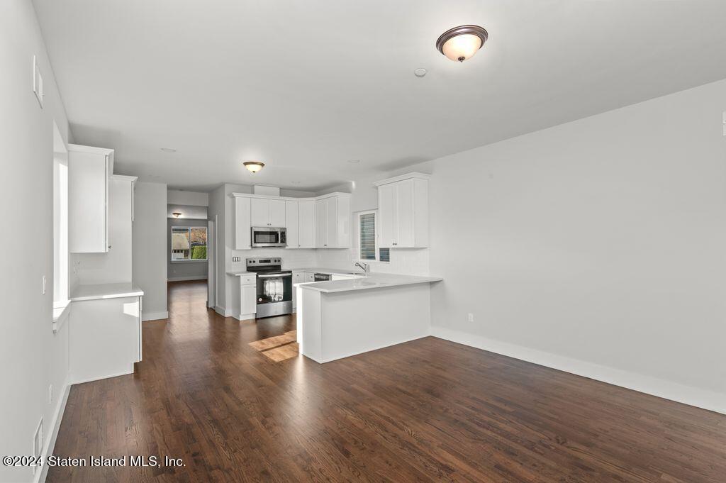 196 Wild Avenue, Staten Island, New York image 9