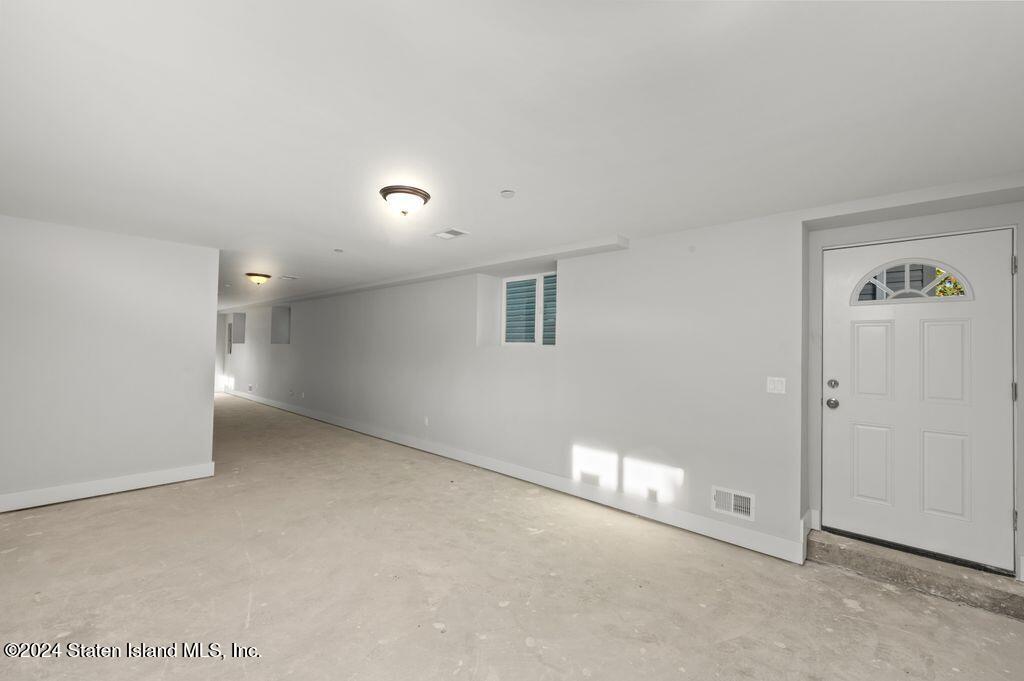 196 Wild Avenue, Staten Island, New York image 18