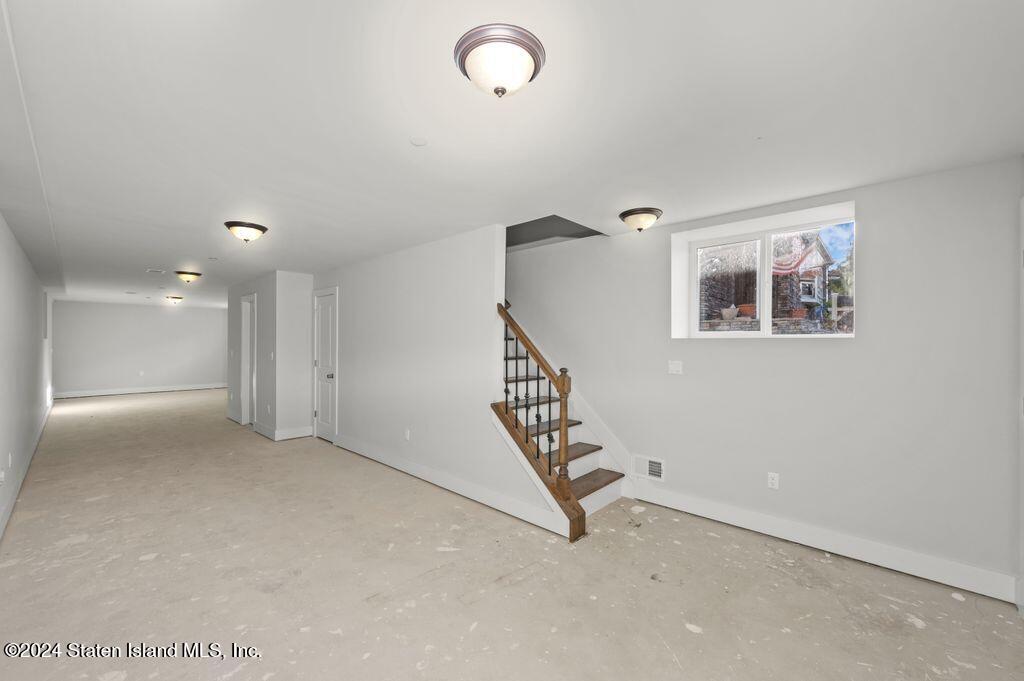 196 Wild Avenue, Staten Island, New York image 17