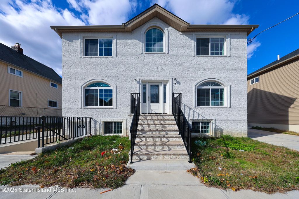 Photo of 12 Simonson Avenue, Staten Island, NY 10303 (MLS # 2506549)