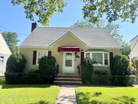 Photo of 100 Sterling Avenue, Staten Island, NY 10306 (MLS # 2603827)