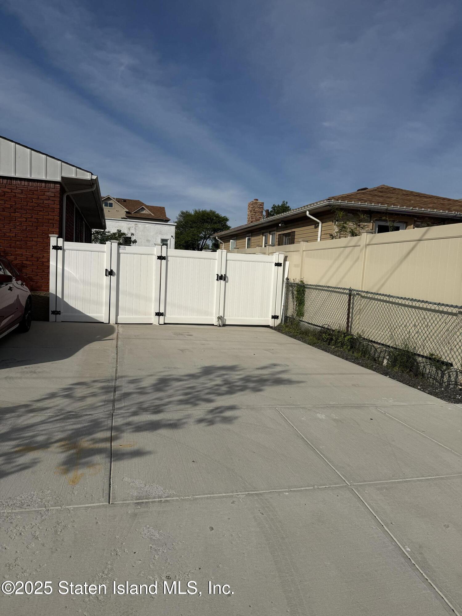 44 Finley Avenue, Staten Island, New York image 3