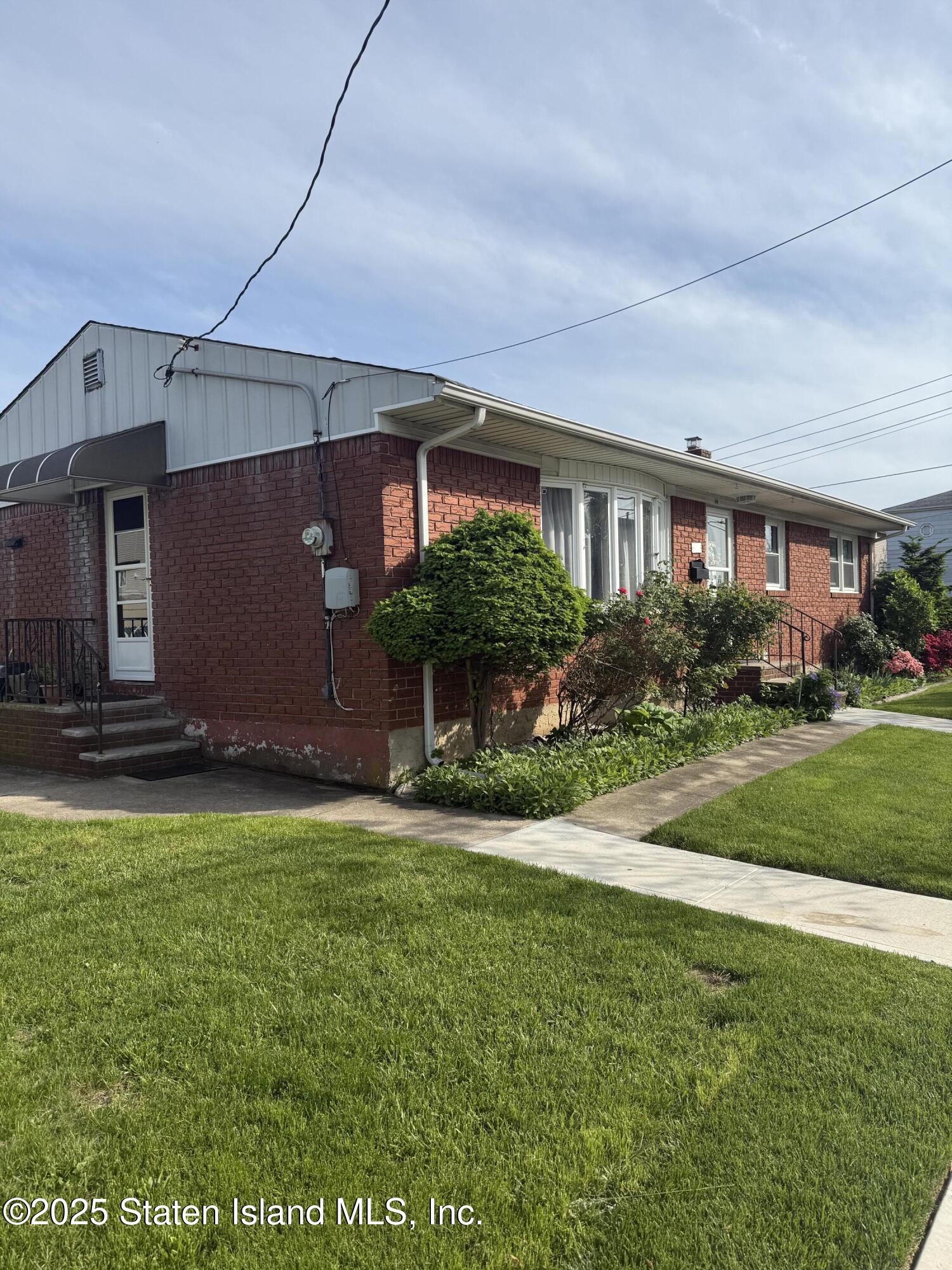 44 Finley Avenue, Staten Island, New York image 1